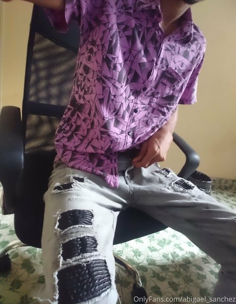 abigael sanchez ポルノスター 無料 画像