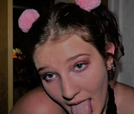 crystalewd0569 top profile image