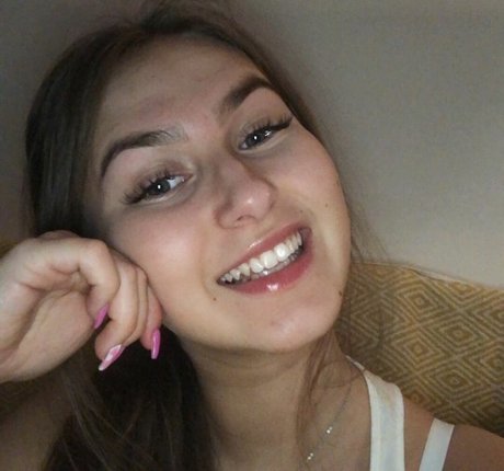 偽おっぱいオンリーファンズ ポルノ ギャラリー