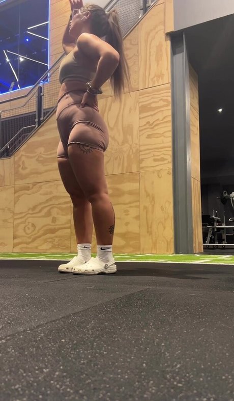 黒い肌のオンリーファンズ ヌード 画像