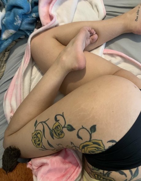 realgarnetrose ヌードのポルノスター 写真