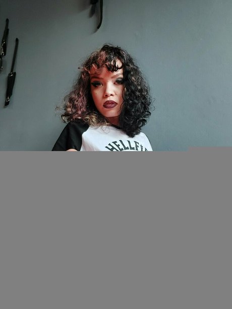 madlineschulz ヌードスター ギャラリー