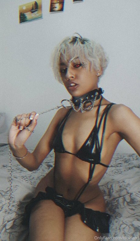 ヌード自撮りオンリーファンズ トップ 画像