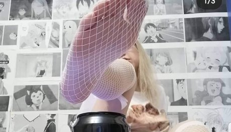 トランスジェンダーの女の子のオンリーファンズ ホットセクシー 写真
