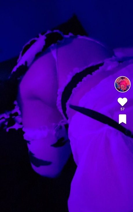 セクシーなブルネットのオンリーファンズ 美しいポルノ 画像