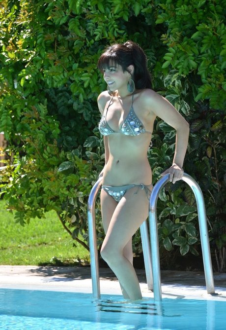 Roxanne Pallett 独占スター ギャラリー