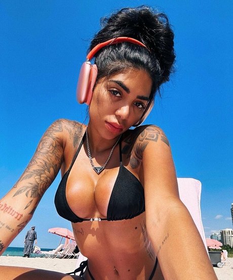 Dhio Barbosa セックス女優 画像