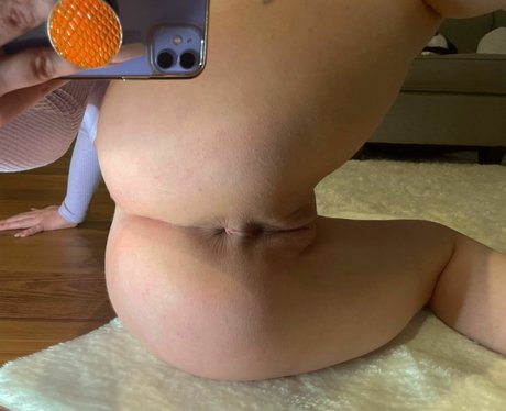 パンツ オンリーファンズ ヌード 写真