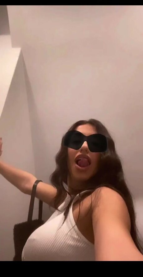 Nabalba セクシーなポルノスター 写真