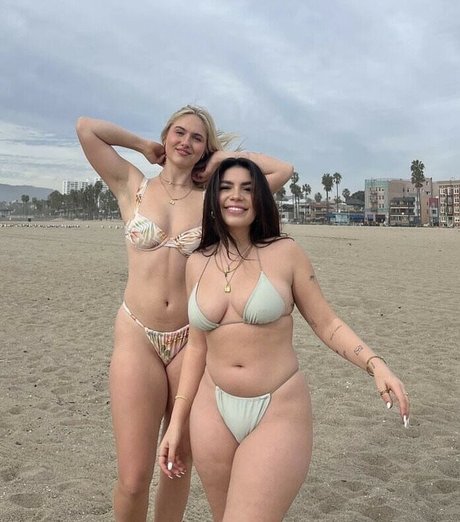 Lilg Lila geller セクシーモデル 写真