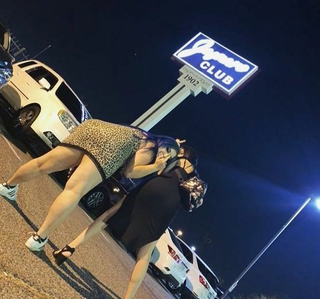 アジア人男性オンリーファンズ 美しいヌード ギャラリー