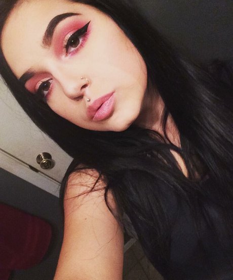 drearoseee アートモデル 画像