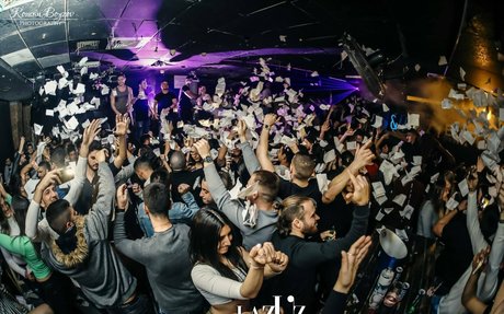 裸ヨガオンリーファンズ ホットポルノ 画像