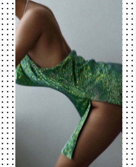 Akansha Laida ポルノスター ヌード 写真