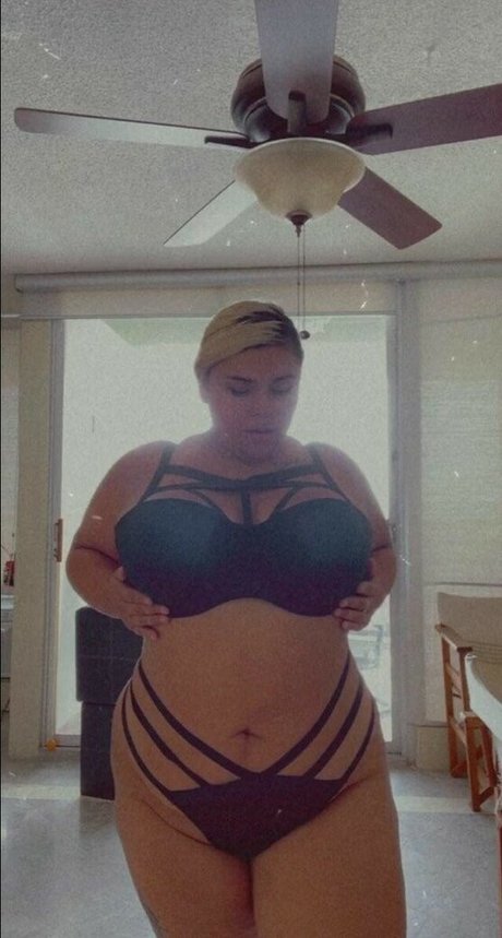 Leishla Gomez ポルノスター 裸 画像