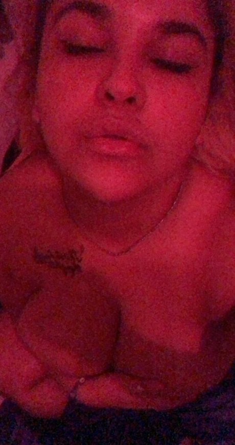 黒い肌のオンリーファンズ ホットセクシー 写真