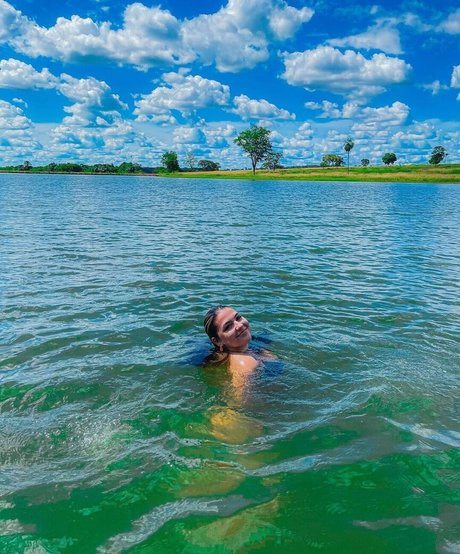 おっぱい自撮りオンリーファンズ 無料裸 画像