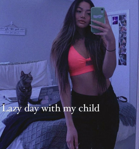 Carly Wong ポルノスター 画像