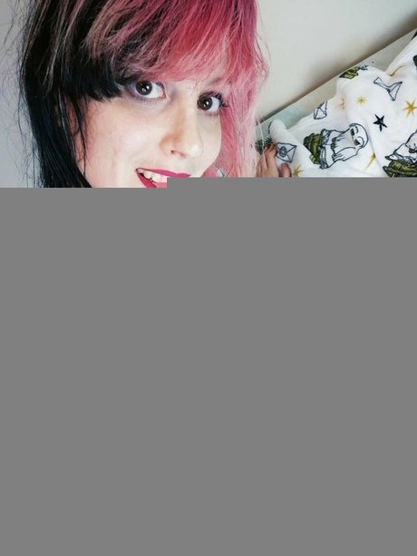 クロスフィットオンリーファンズ ポルノグラフィック 写真