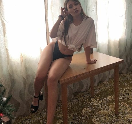 Yulia Sweet Girl 独占女優 写真