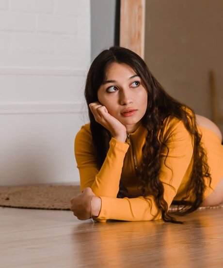 Yulia Sweet Girl 素敵なスター 写真