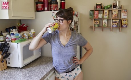 ニューハーフ ドミナトリックス オンリーファンズ 無料 画像