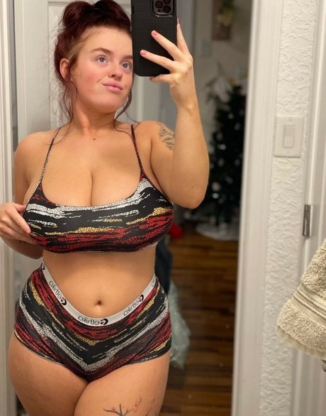 tayyy moneyy 可愛い女優 画像