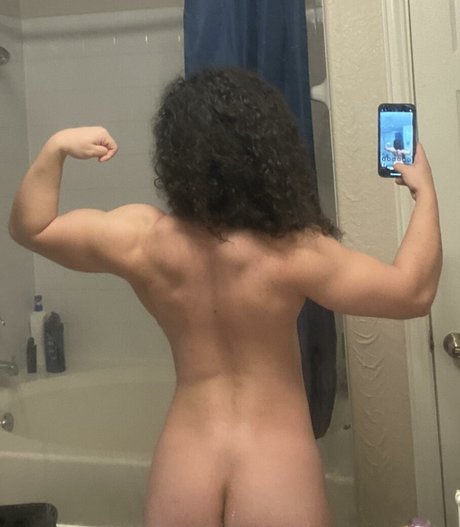 Curly Exotic ポルノスター ベスト 写真