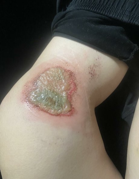 ビキニファックオンリーファンズ 無料セクシー 画像