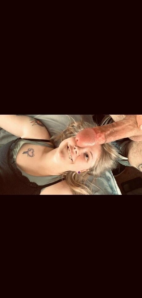 Little Leah トップポルノスター 写真