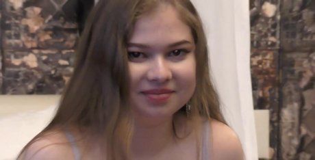 Meow Miu スター 写真