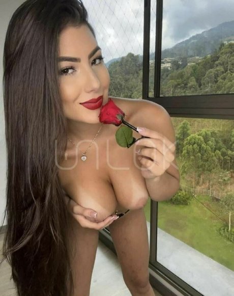 Joselyn Escobar 完璧なスター 写真