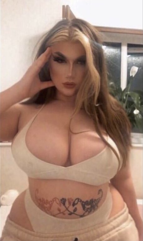 Sophie C アダルトスター 画像
