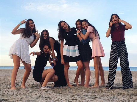 Antoenella セクシーモデル ギャラリー