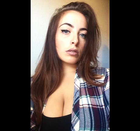 アジア人男性オンリーファンズ 無料ヌード ギャラリー