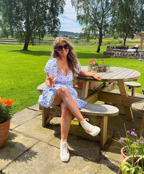 Emily Mather アート女優 画像