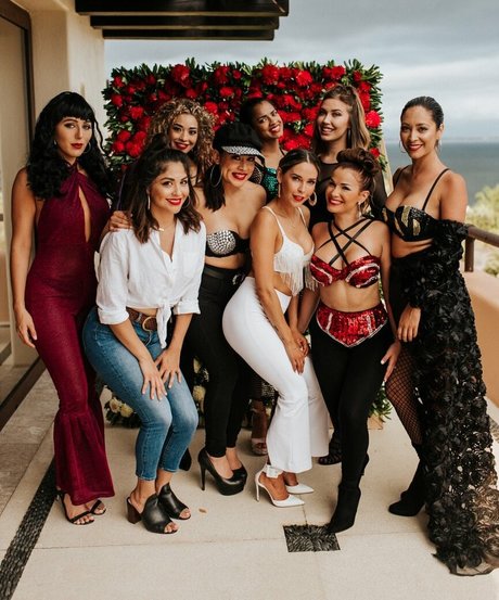 ナチュラルポーグオンリーファン トップ ギャラリー