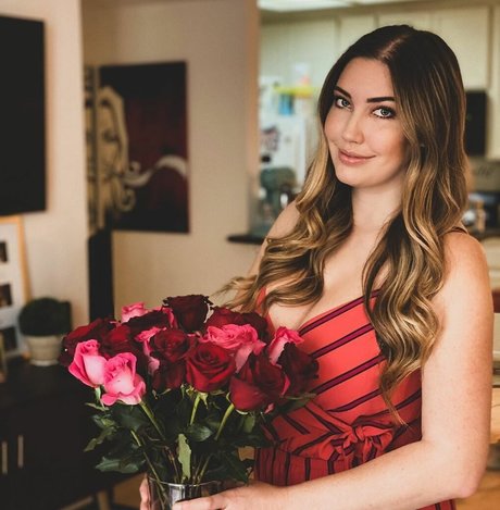 エモヌードオンリーファンズ セックス 画像