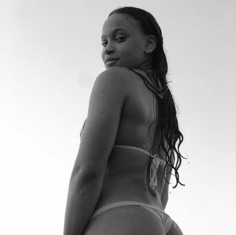 Rebeca Andrade ホットなポルノスター 写真