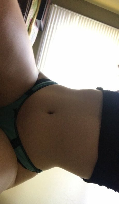 sluttylilypad ポルノスター 可愛い 写真