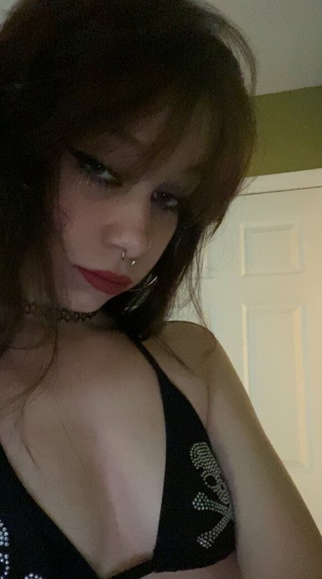 sluttylilypad ホットモデル 画像