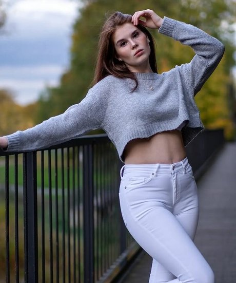 ホットなティーンオンリーファン エロチック 写真