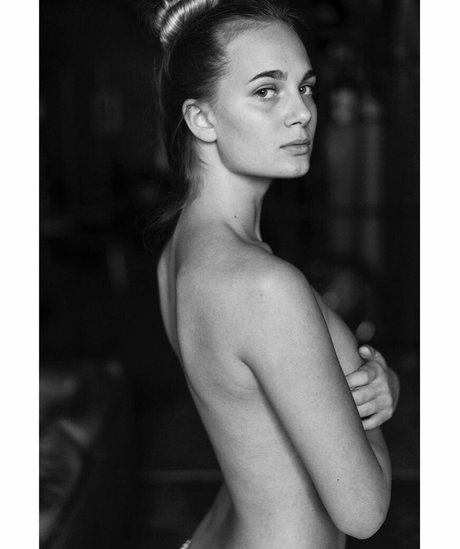ann cornel 完璧な女優 写真