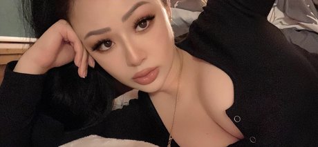 成熟した異人種間オンリーファンズ HD 写真