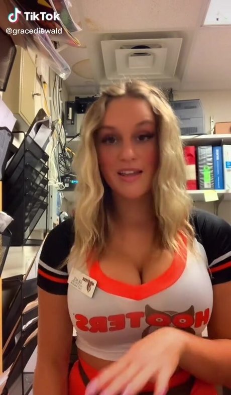 Gracie Diewald 無料モデル 写真