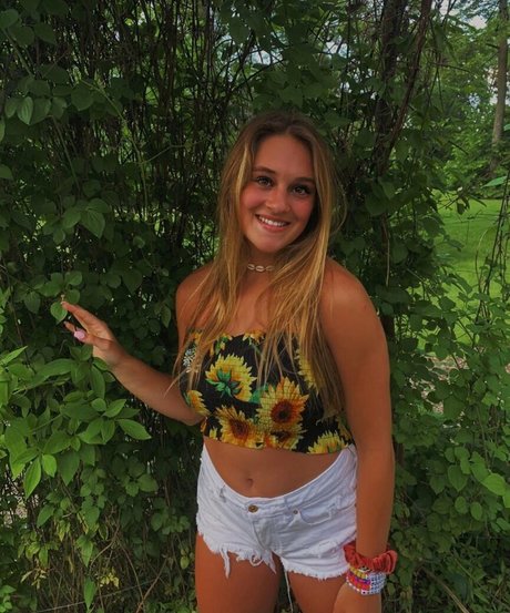 Gracie Diewald 独占スター 写真