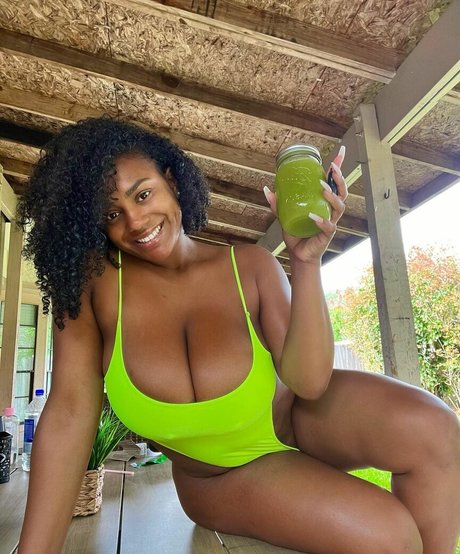 Kiera Nicole セックススター ギャラリー