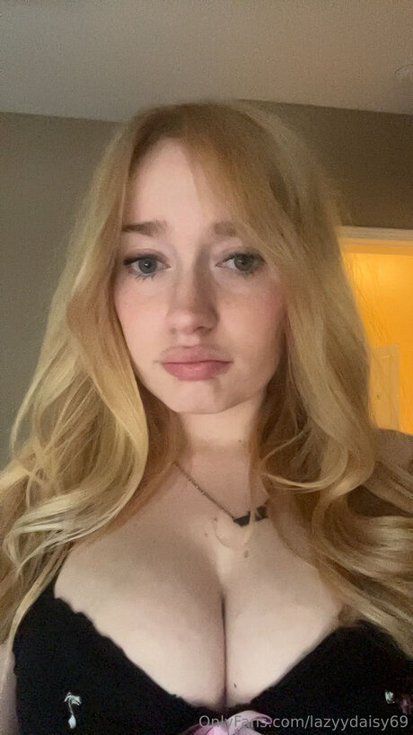 Lazyydaisy69 アートスター 写真