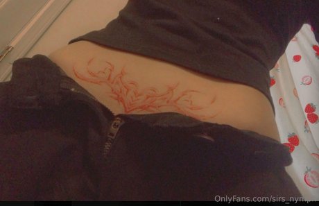 オニオンオンリーファン アート裸 画像