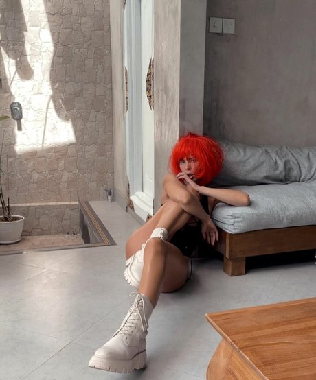 ジムレギンス オンリーファンズ アートヌード 画像